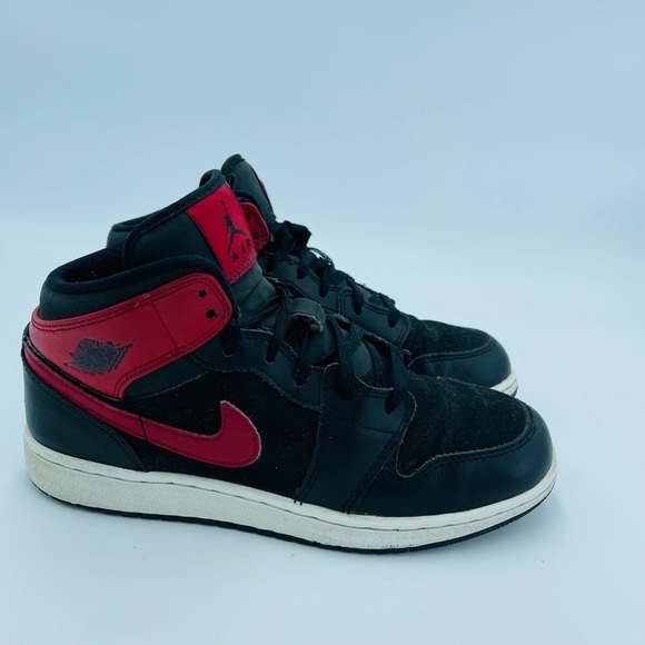 Nike Jordan 1 Retro Mid Gym Red Sneakers - Picture 2 of 12